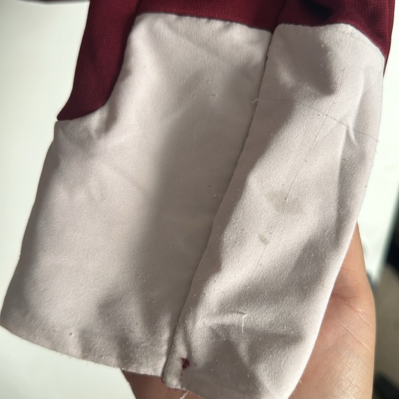 GUC Loose fitting Under Armour Sweatshirt - Picture 5 of 6